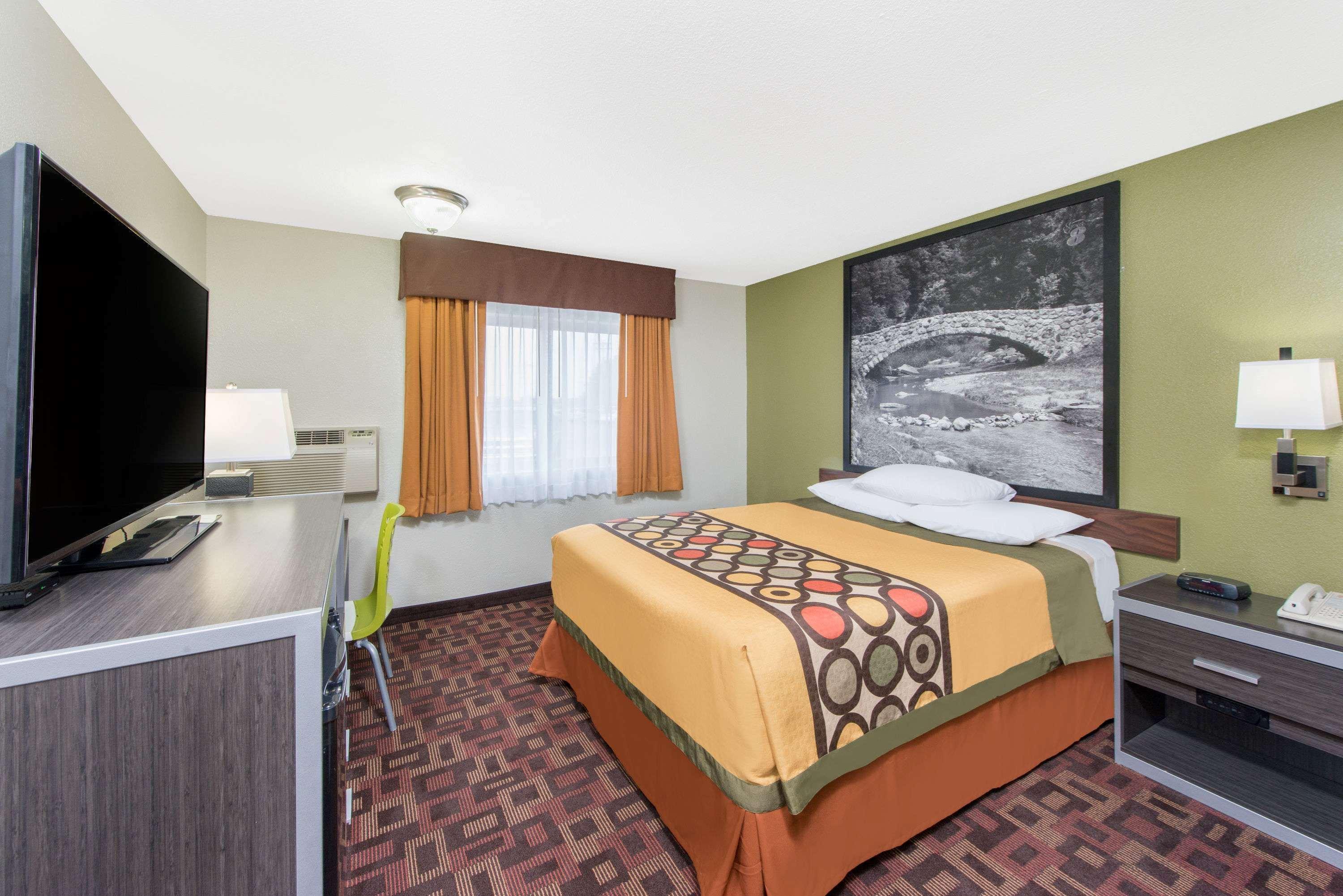 Super 8 By Wyndham Moberly Mo Motel Екстериор снимка