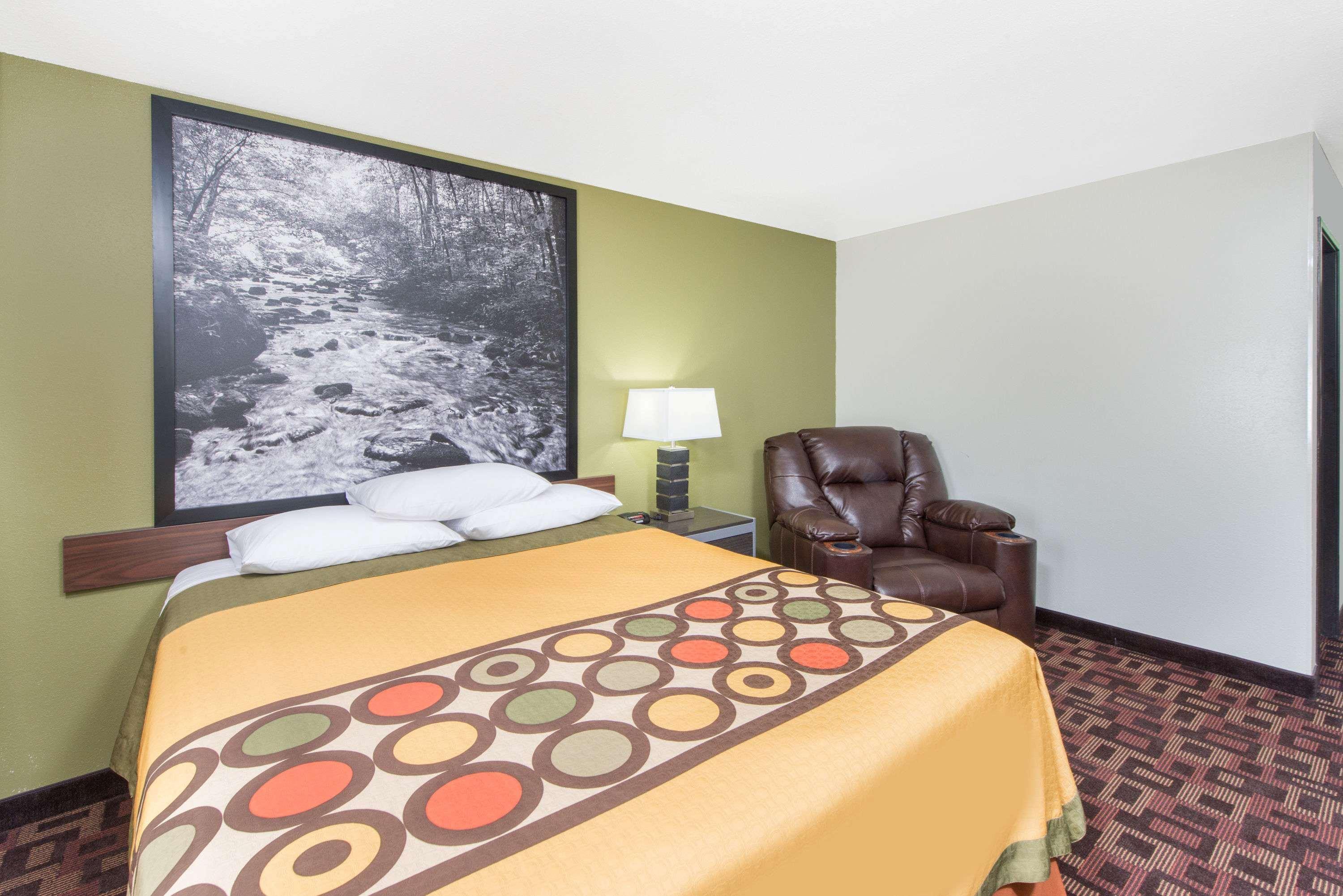 Super 8 By Wyndham Moberly Mo Motel Екстериор снимка